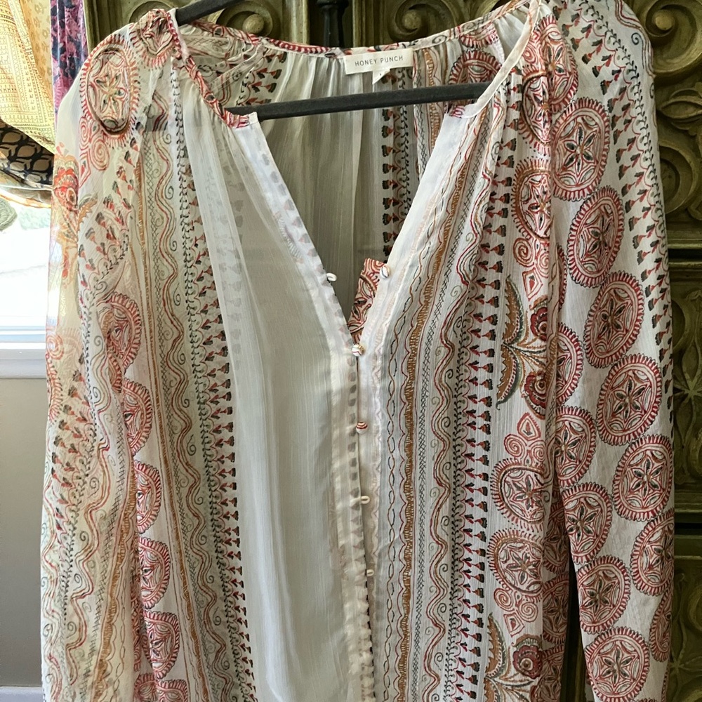 Honey Punch Cream Boho Medallion Print Button-Up Blouse